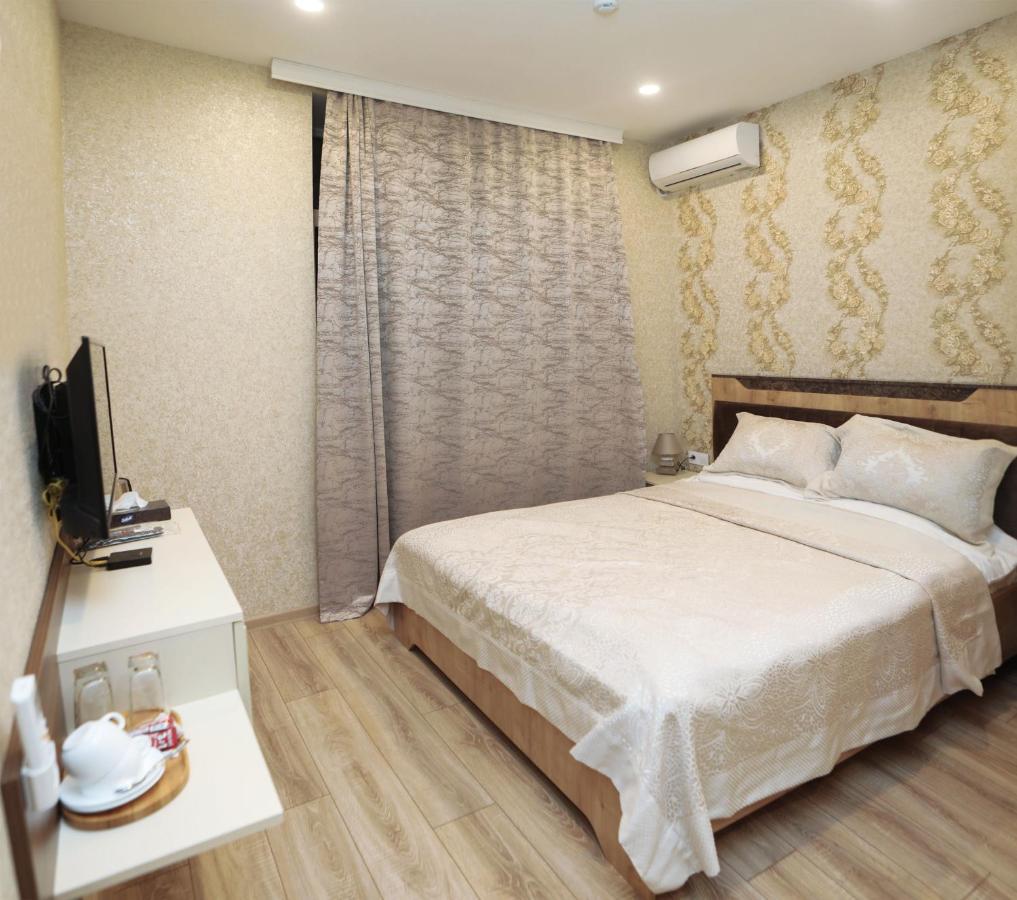 Midcity Hotel Baku Ngoại thất bức ảnh